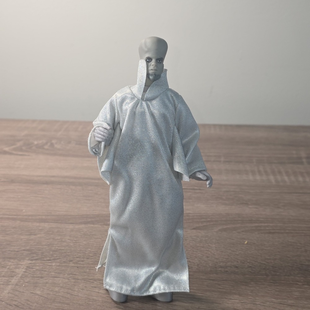 Bif Bang Pow! THE TWILIGHT ZONE Kanamit Ep. 89 "To Serve Man" 8-inch Figure